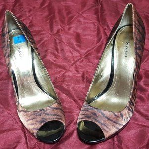 Style & Co Size 7 Tiger Print Open Toe Pumps